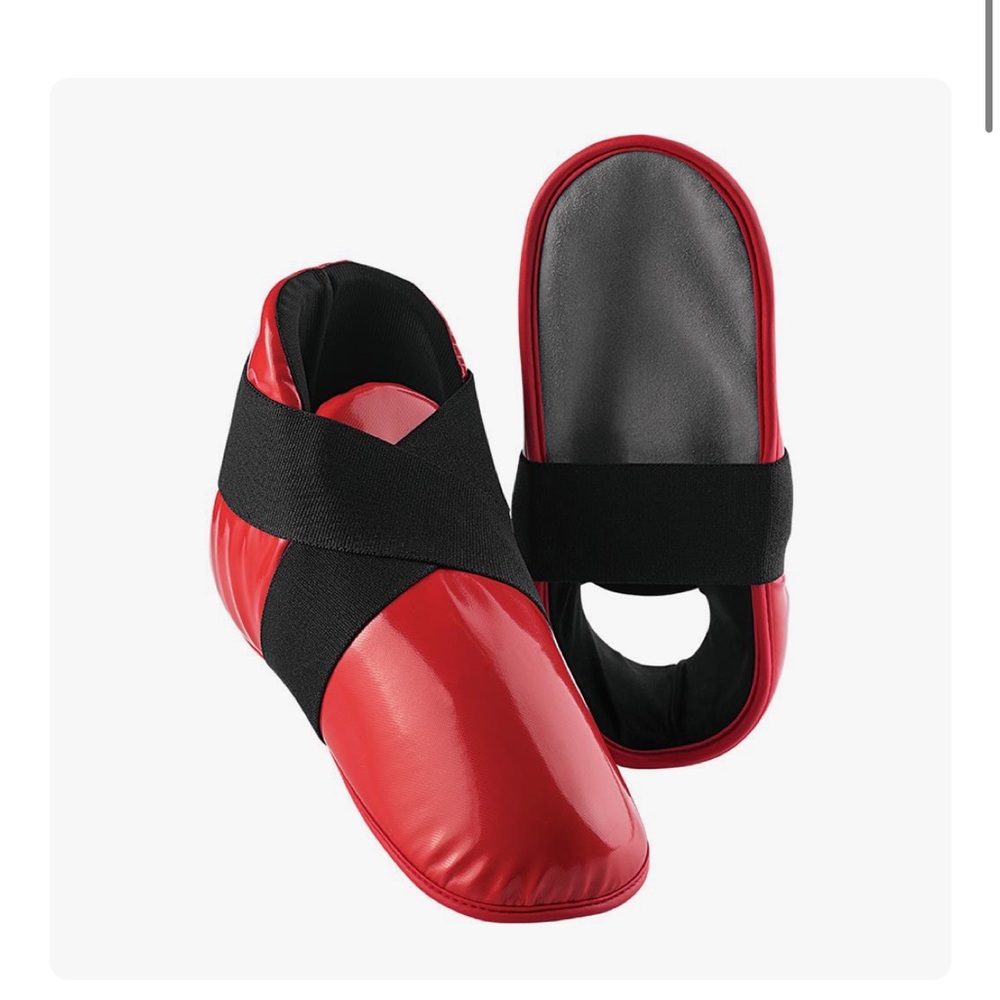 New KIZE SPARRING KICKS kid size 5/6